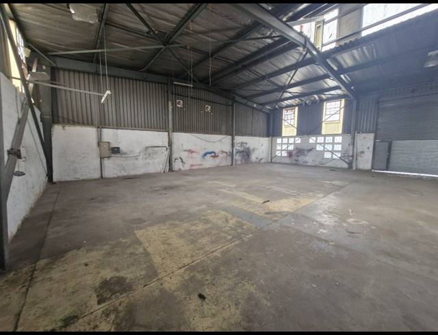 477M² WAREHOUSE TO LET IN DENVER